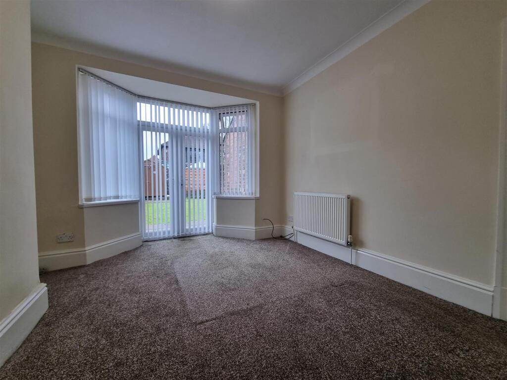 Dining Room: