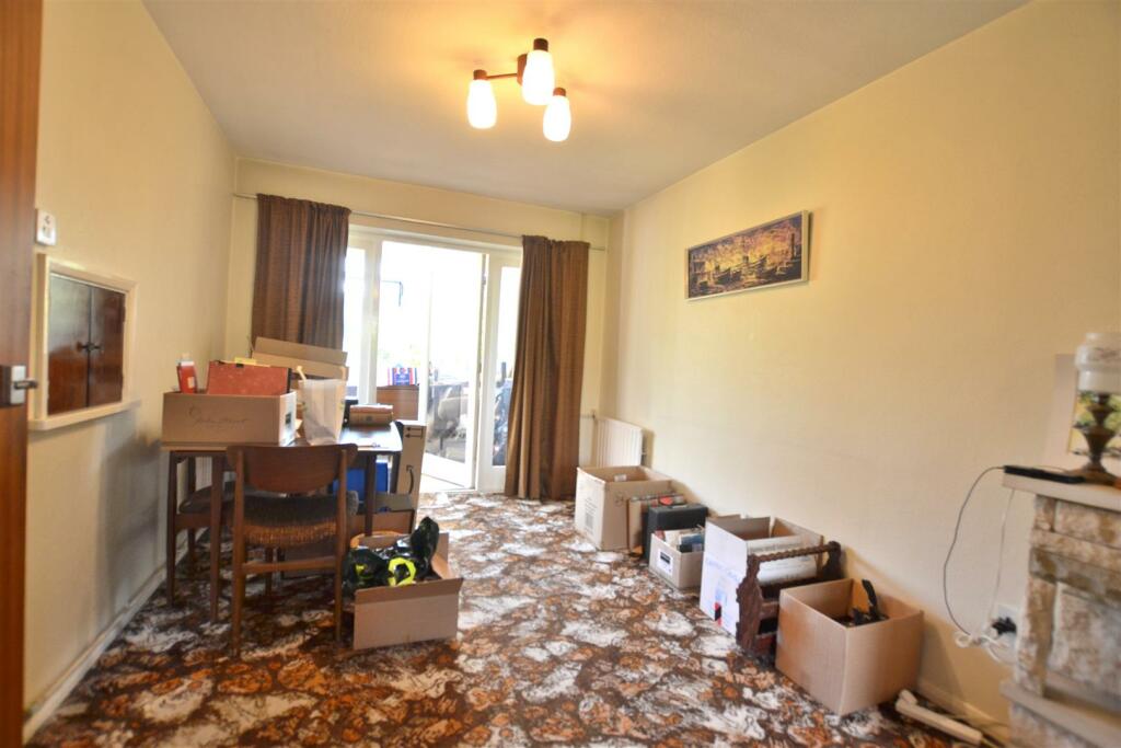 Dining Room.JPG