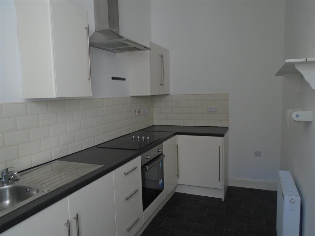 22WintonStreetKitchen.JPG