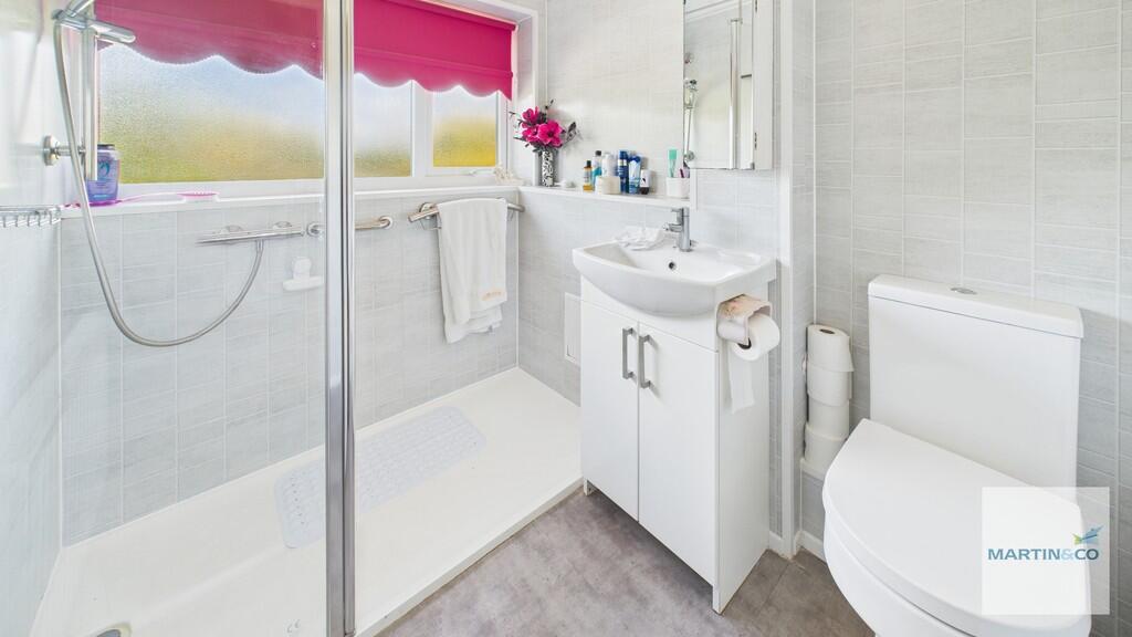 CAM03663G0-PR0185...