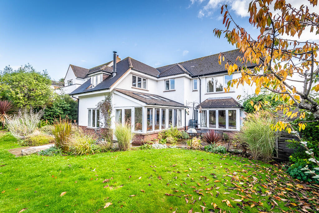 39 Tollards Road ...