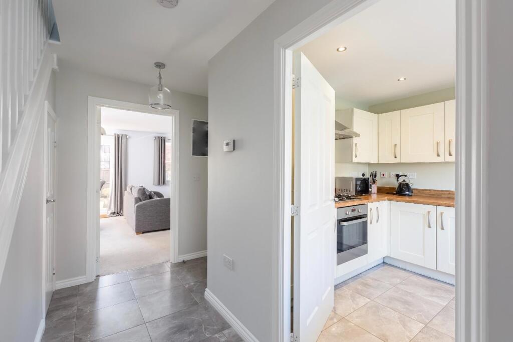 Damson Avenue 9 Hallway-2.JPEG