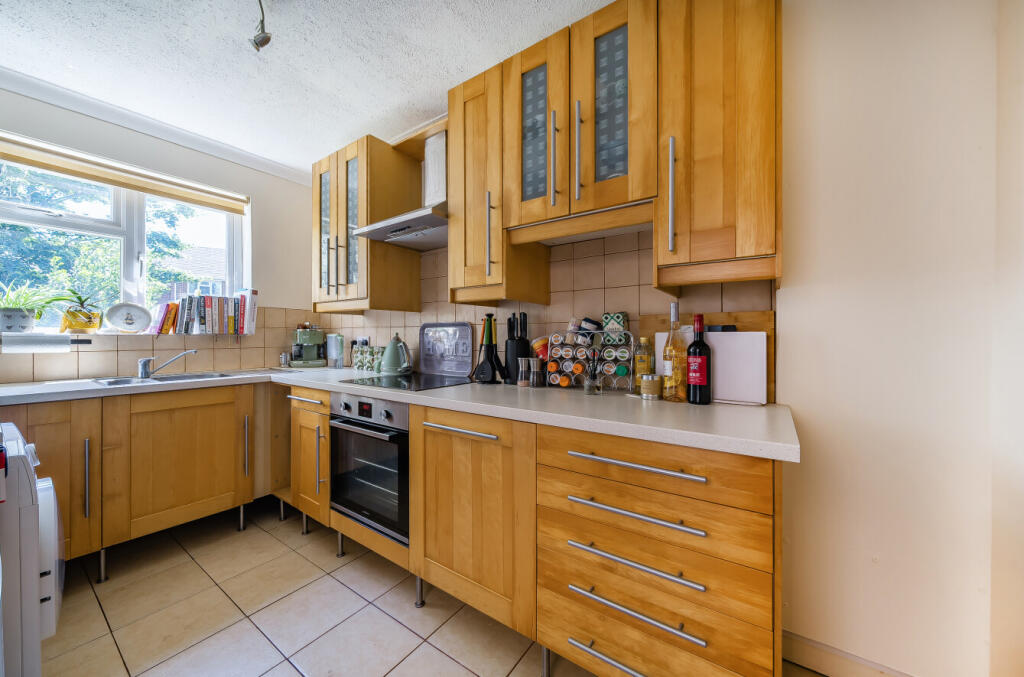 1288568-10-682727...