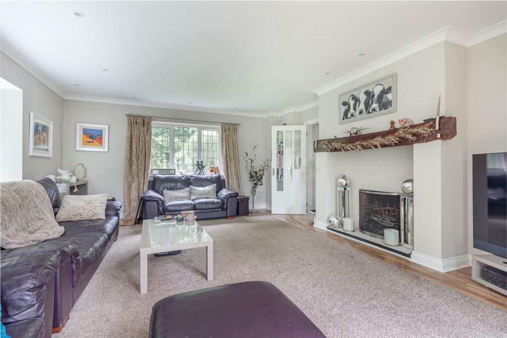 Living-Room-3.jpg