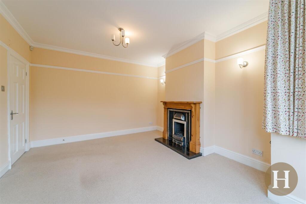 Hadleigh Estate Agents-24.jpg