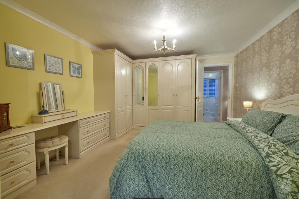 MAIN BEDROOM 3