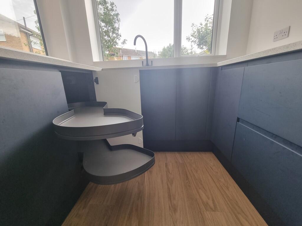 Corner cupboard w...