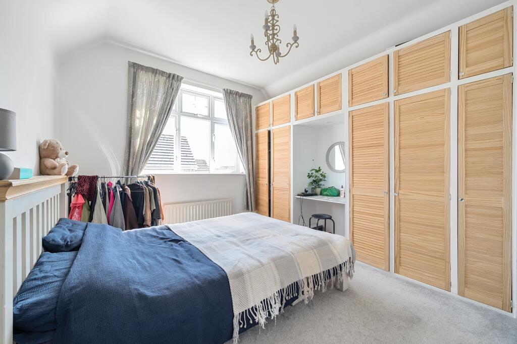 1318103-1-686e96c81a668