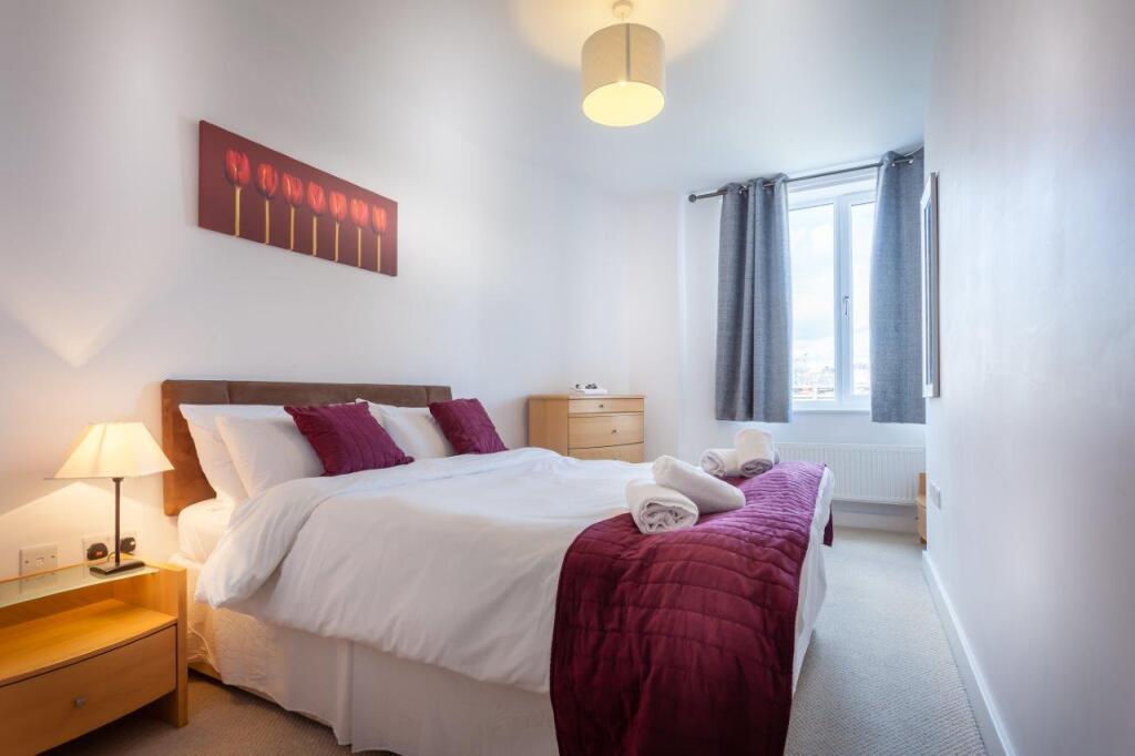 6 Pink Bedroom.jpg