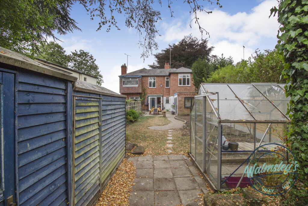 Gardens with shed &amp; greenhouse