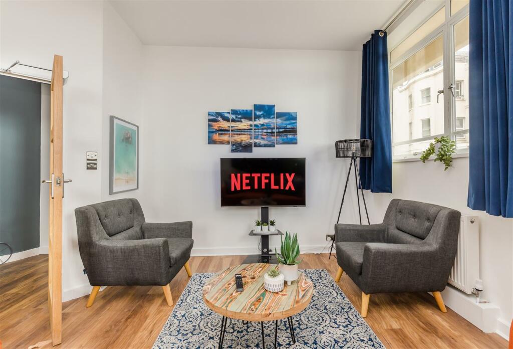 Embassy Court, Flat 3-57.JPG