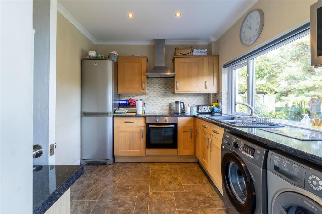 S004.jpg