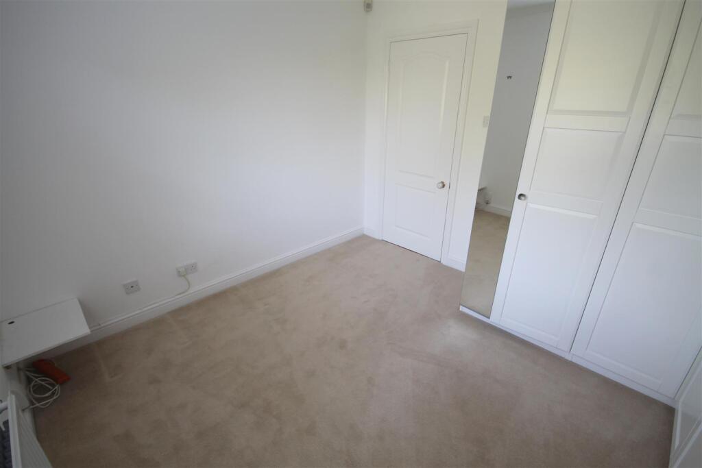 GB GF Bedroom 2i.JPG