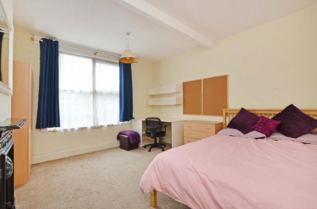 446 Ecclesall Road, bedroom 2 pic 1.JPG