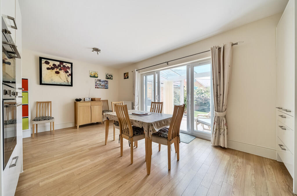 1315796-17-6863f4...