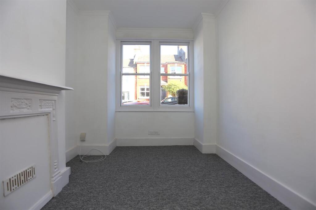 GFF, 19, Sandown Road (2).JPG