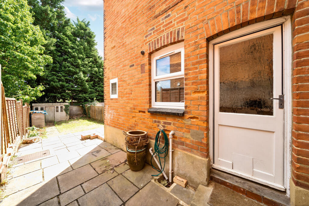 1320532-22-686bea...