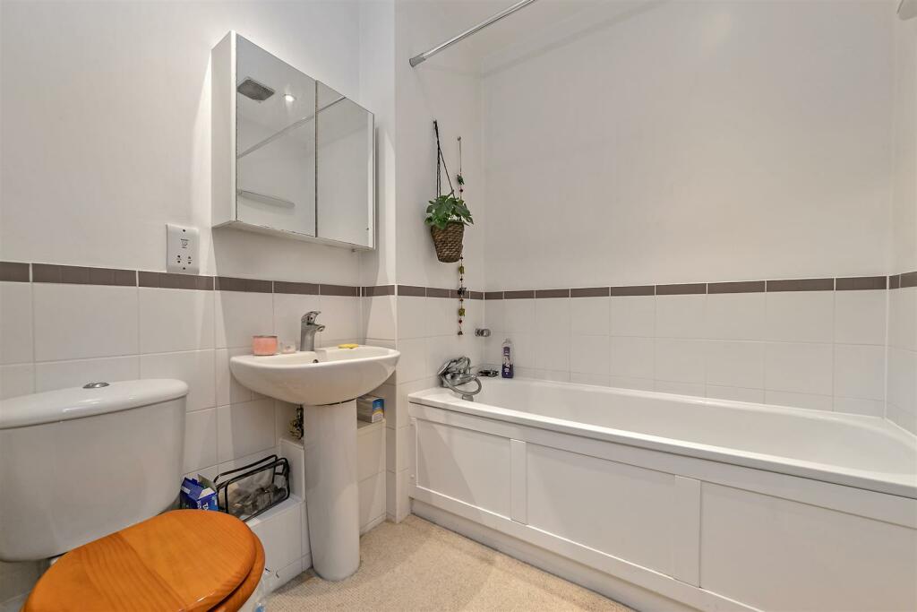 7CenturionCourt-21.jpg