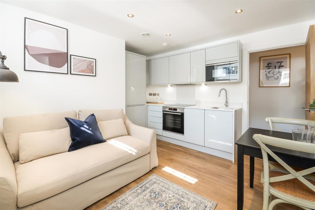 4 Concorde House-5.jpg