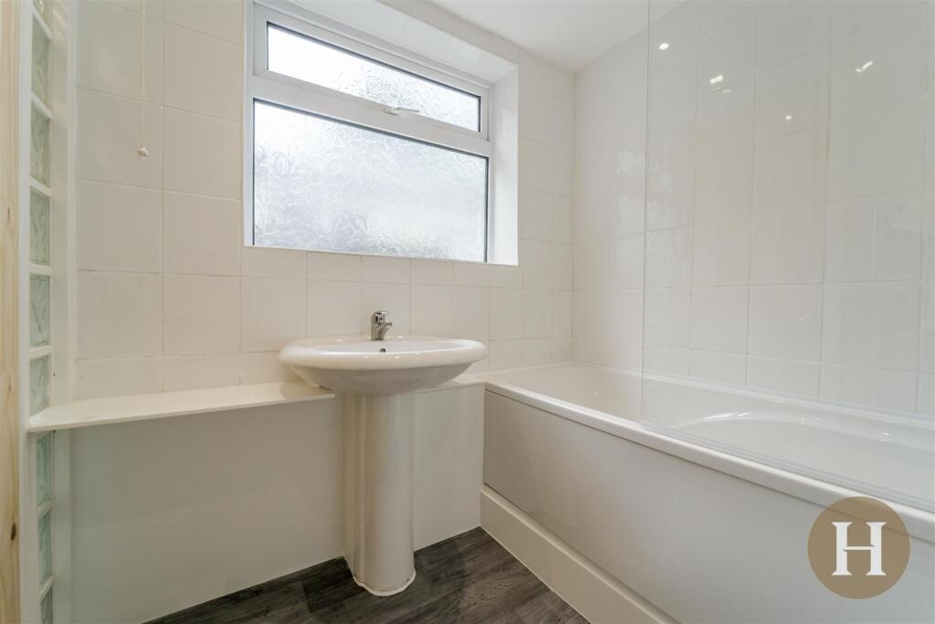 Hadleigh Estate Agents-19.jpg
