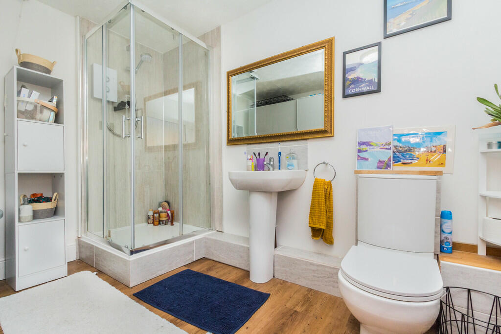 Ensuite Shower Ro...