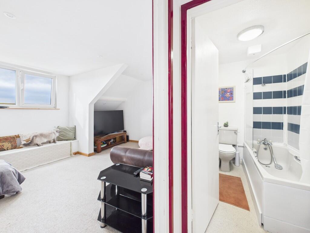 CAM03974G0-PR0113...