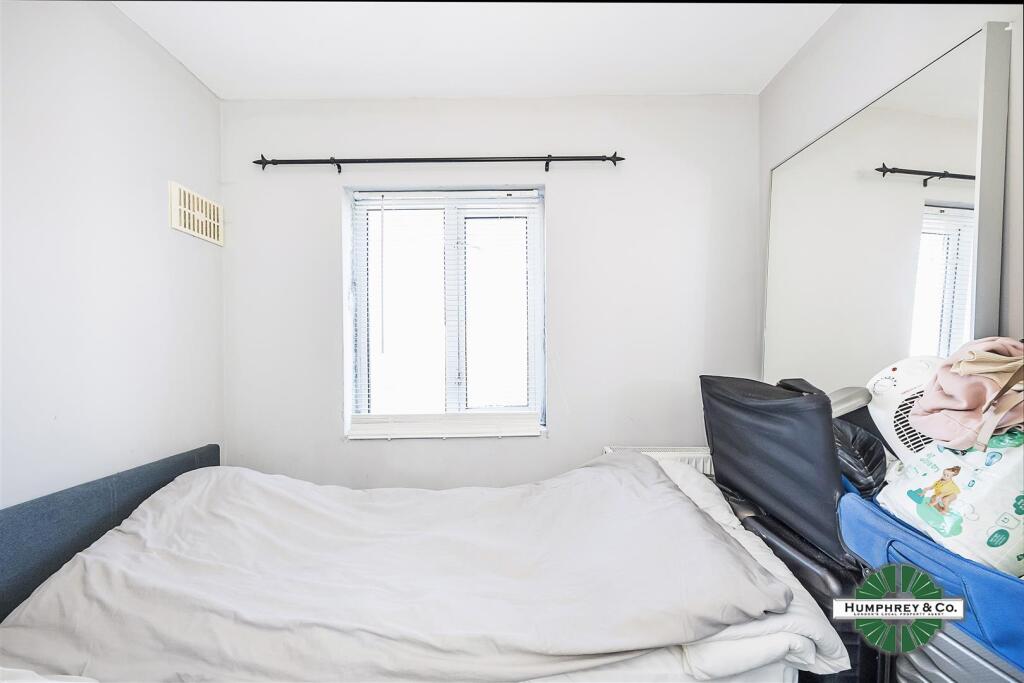 16 Tunnel Gardens -006.jpg