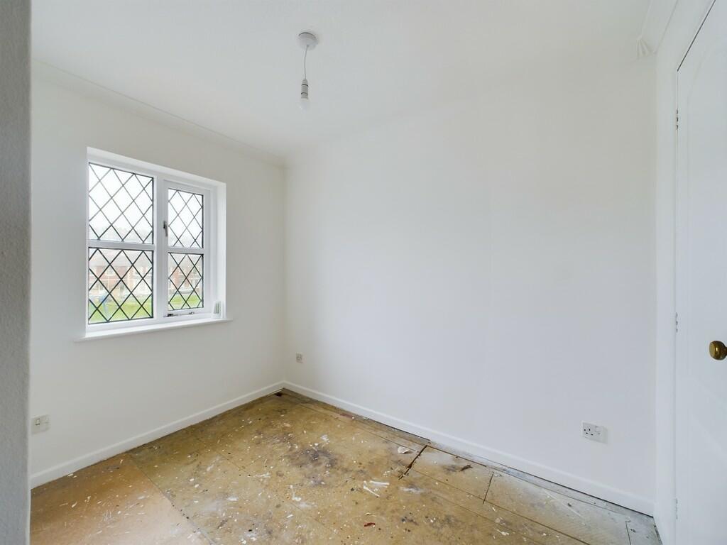 CAM02089G0-PR0379...