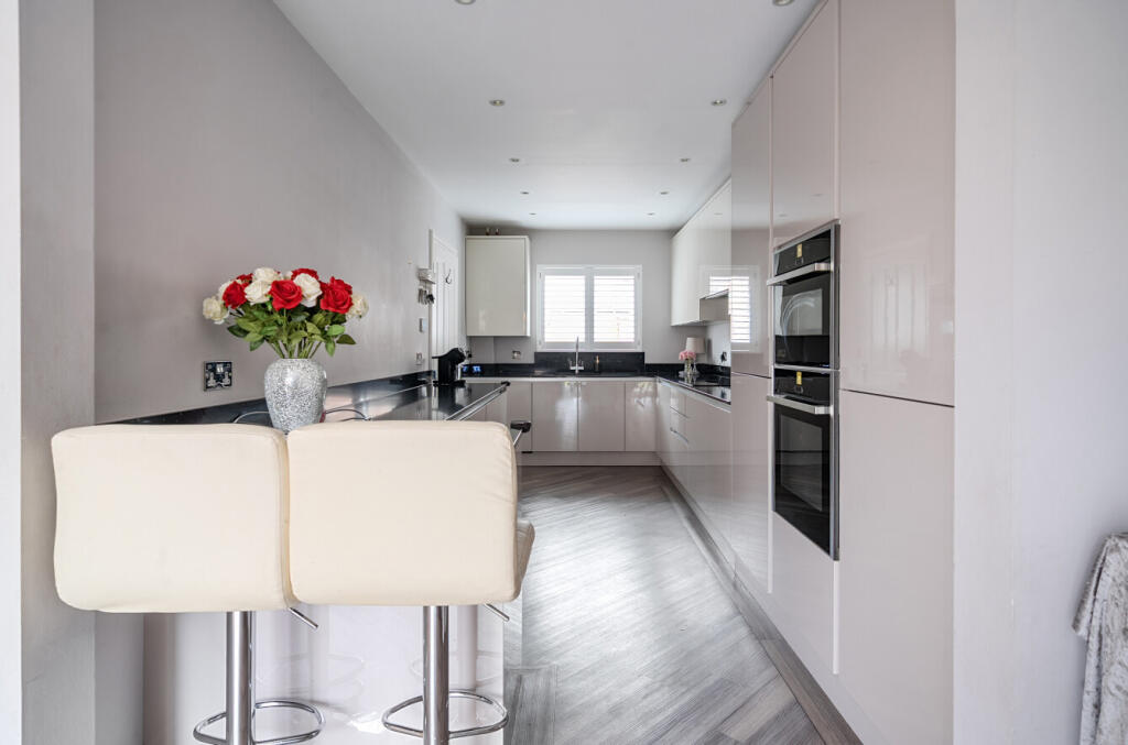 1380880-16-691731...