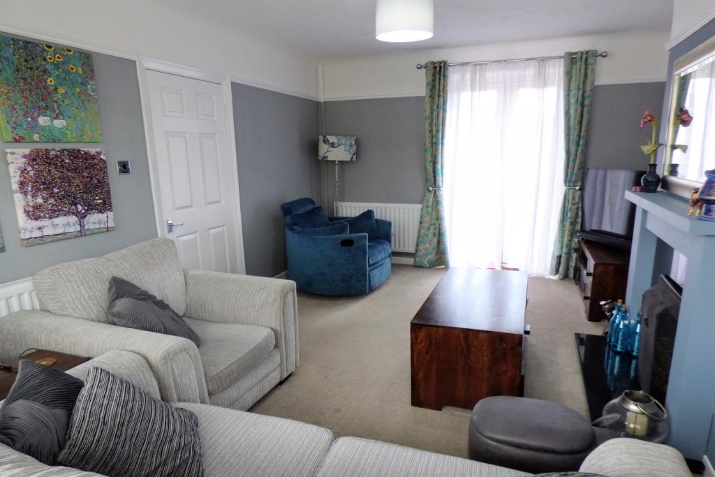 Lounge 1