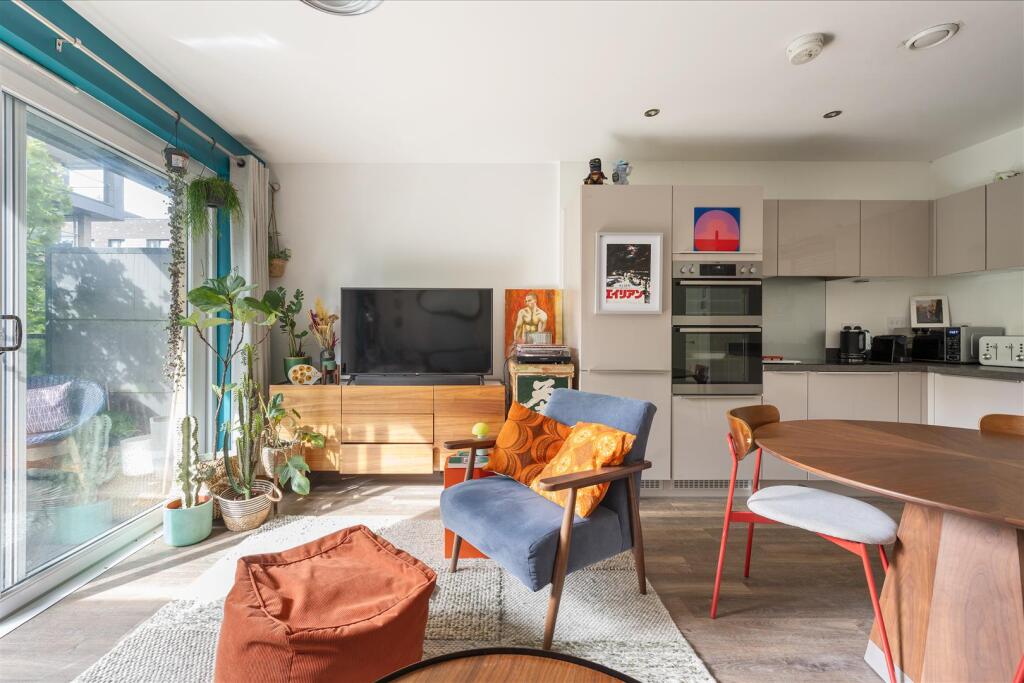 Living-Area-2.jpg