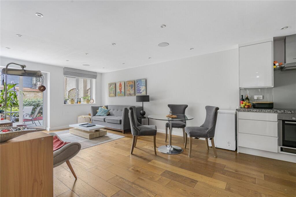 Reception/Kitchen