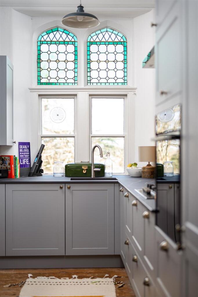 Kitchen_2.jpg