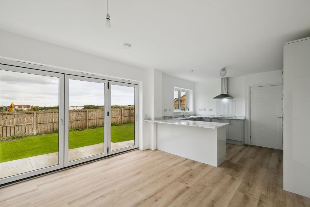 Kitchen/Dining Area