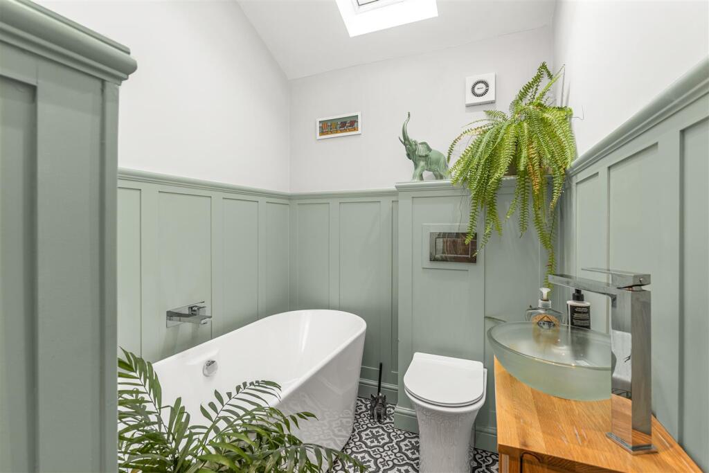 1 Lawrence Leys, Bloxham-13.jpg