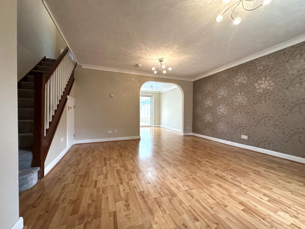 Kingfisher Close - Lounge