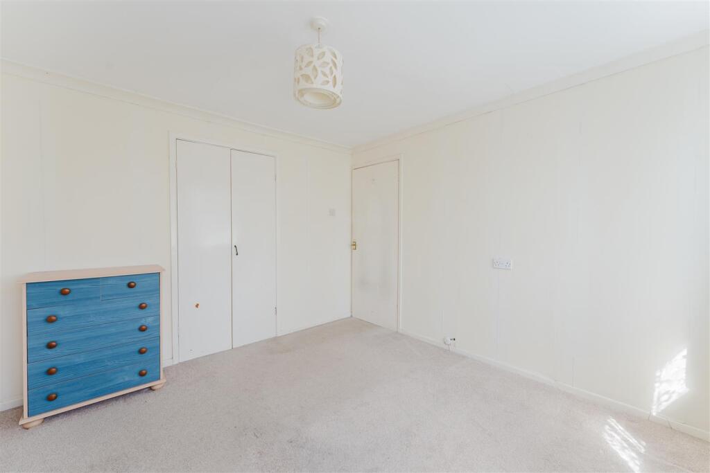8 Rectory Drive, Yatton, BS49 4HF 30.jpg