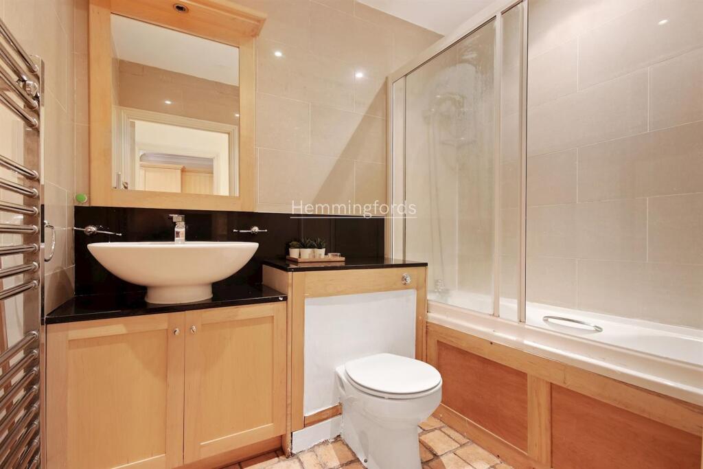 04-478a78556 - AM - Flat 7, 152, Goswell Road Lond