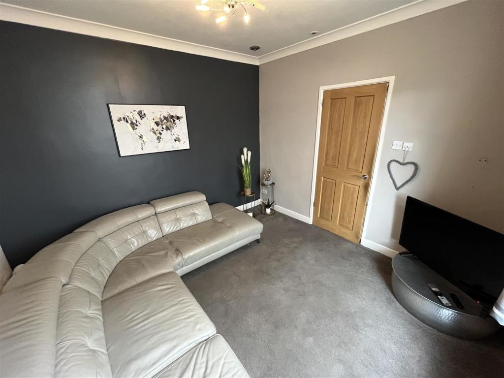 Lounge Aspect 2.jpg