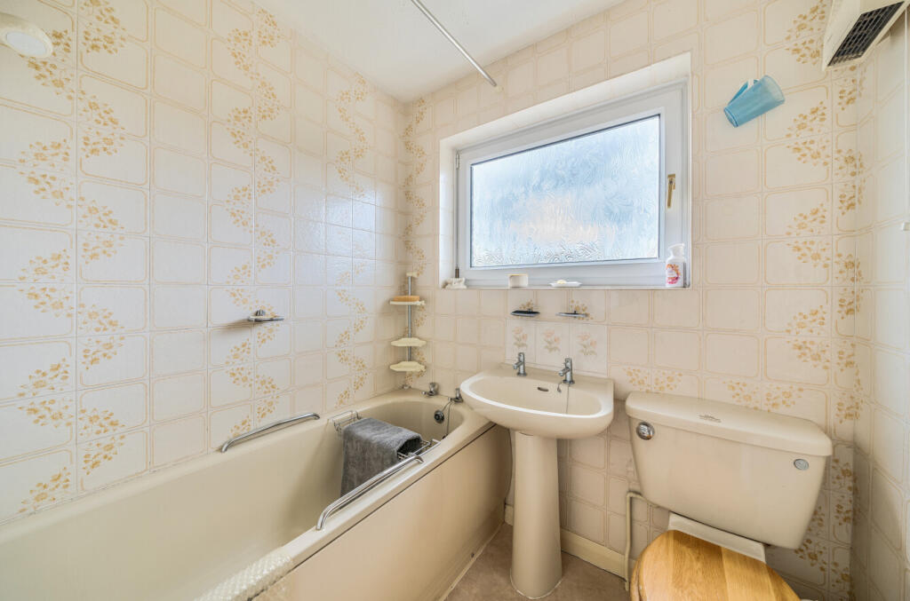 1331557-5-6889fe8...