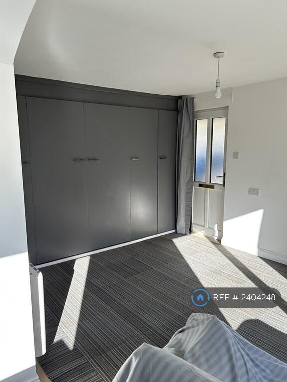 Foldaway Bed/Wardrobes