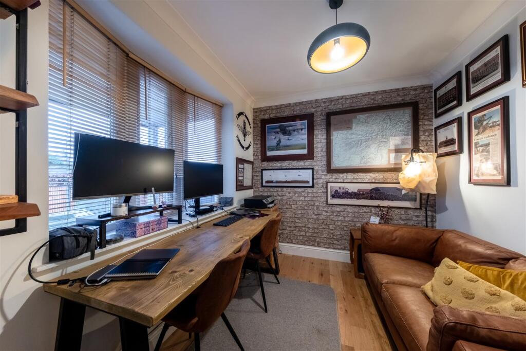 51 Weaverham Road-001.jpg