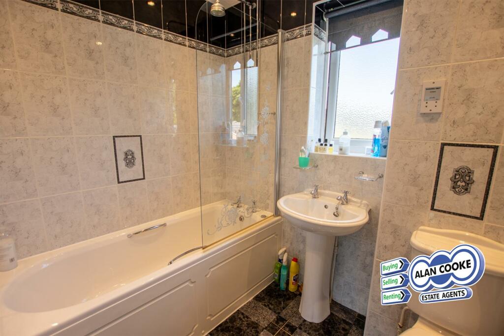 HOUSE BATHROOM