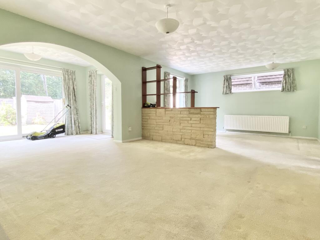 Lounge / Dining Room