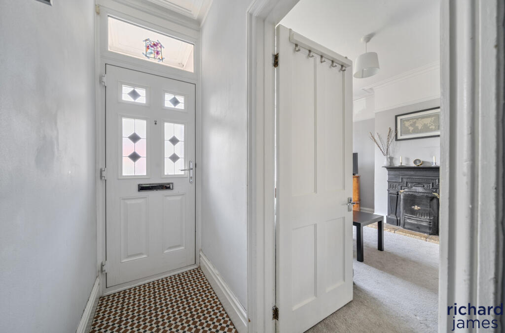 fe056e5bab784e0caedb01a61f6035a2