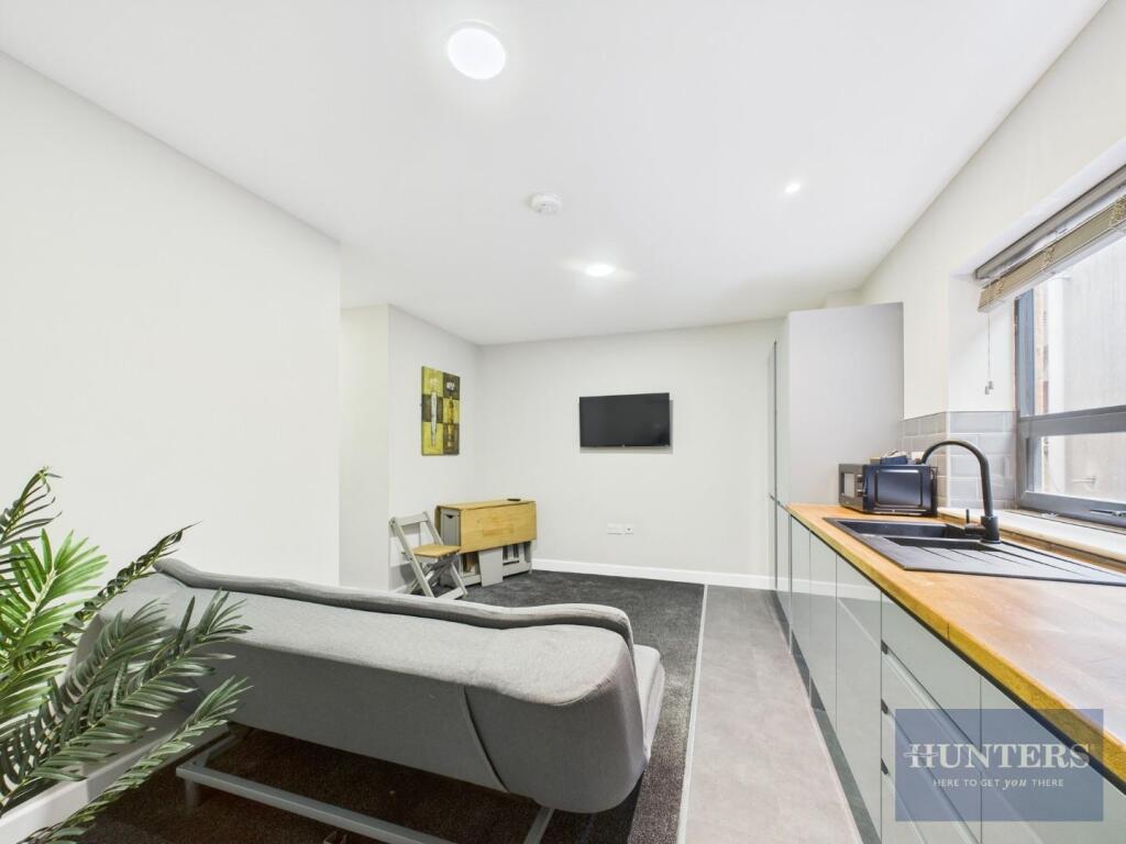 Kitchen / Living Room