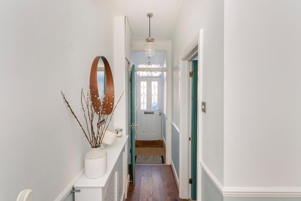 3B4RSV - Hallway B.jpg