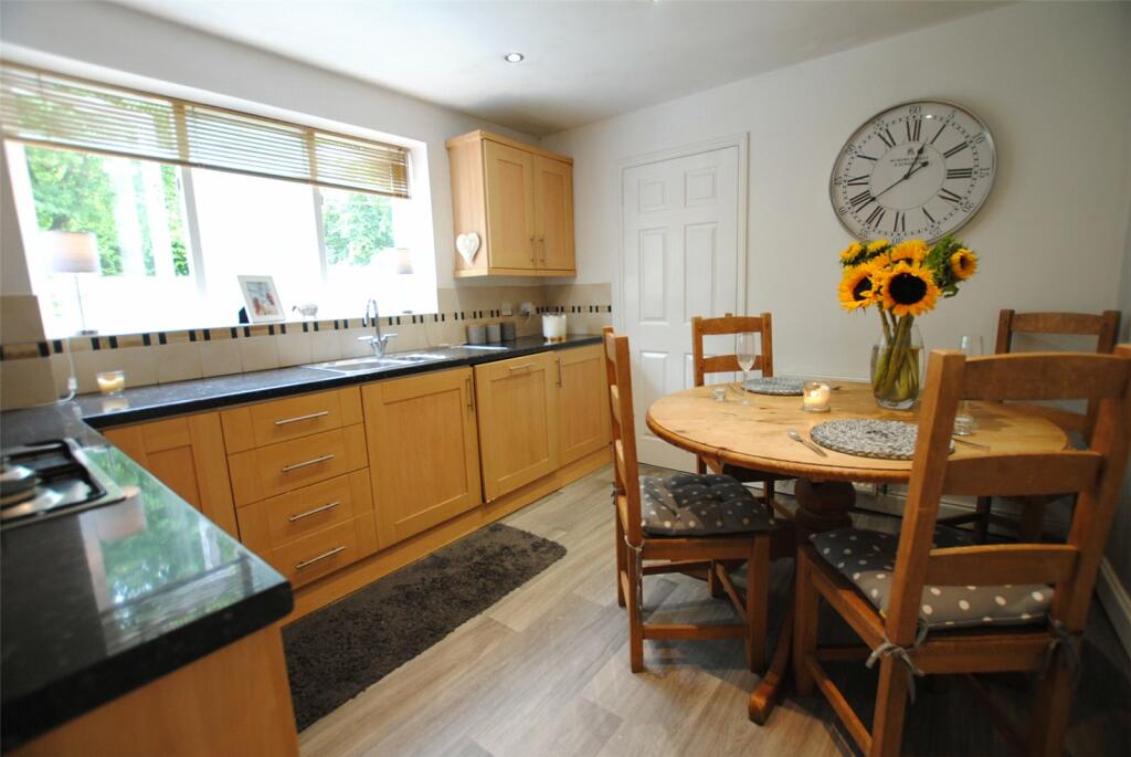 Kitchen/Breakfast