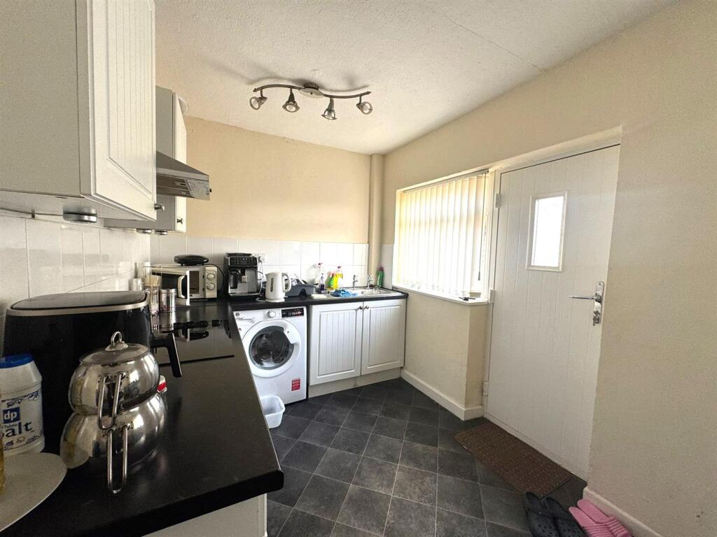 WhatsApp Image 2025-12-16 at 15.25.09 (2).jpeg