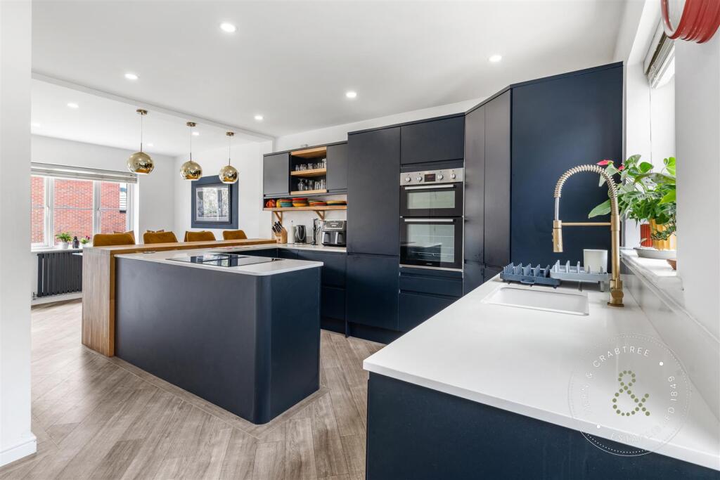 Long Heath Close, Hern Crabtree (20).jpg